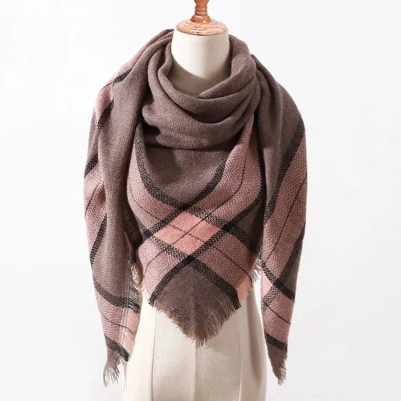 NWT Plaid Blanket Scarf Wrap - Picture 4 of 9